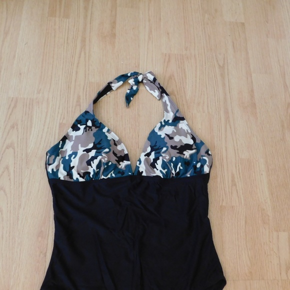 Women's Camo One Piece SwimSuit L-XXL-XXXL New - Picture 2 of 4